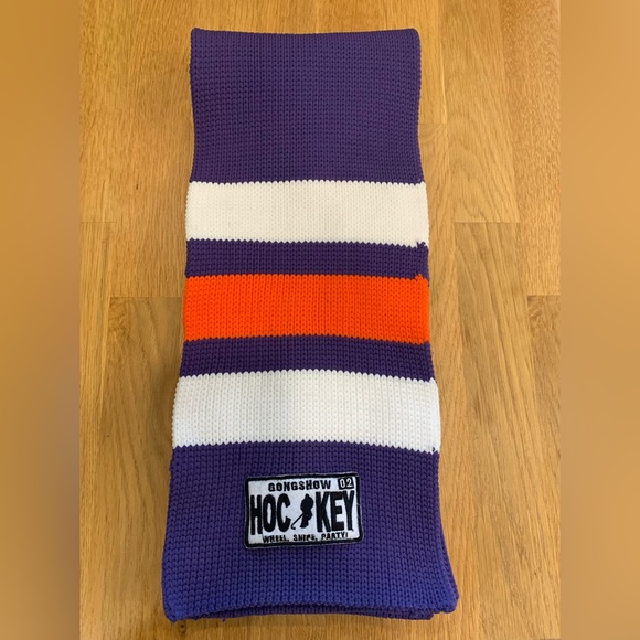 Gongshow Oilers hockey sock-style scarf. - Picture 2 of 6